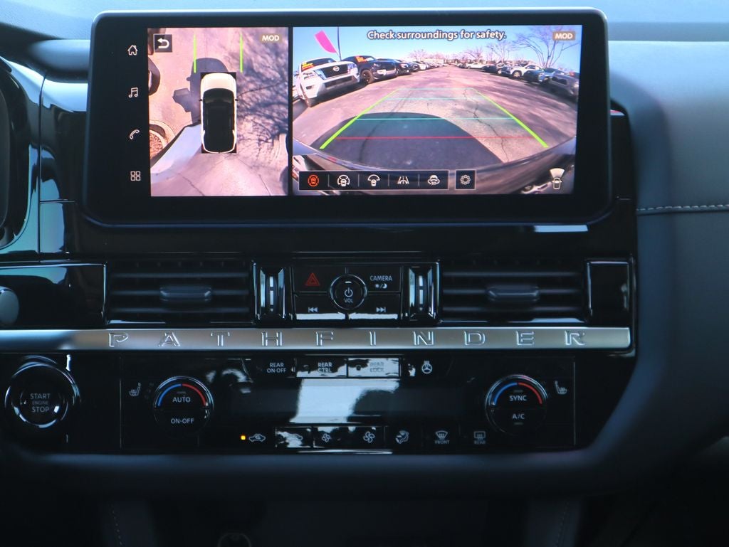 2026 Nissan Pathfinder SL