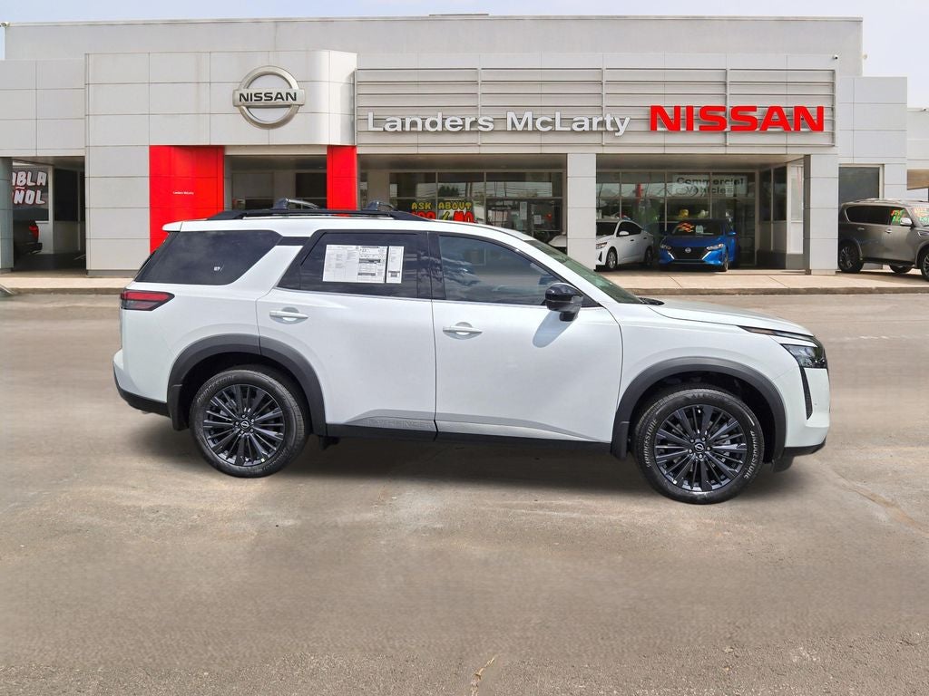 2026 Nissan Pathfinder SL