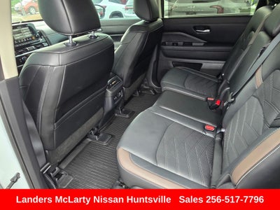2025 Nissan Pathfinder Platinum