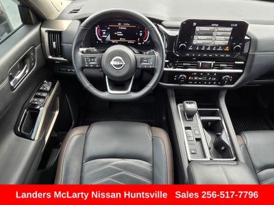 2025 Nissan Pathfinder Platinum