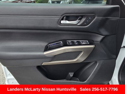 2025 Nissan Pathfinder Platinum