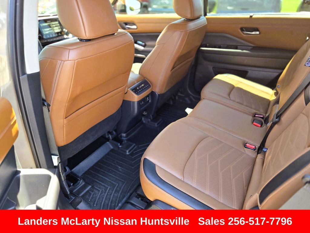 2023 Nissan Pathfinder Platinum