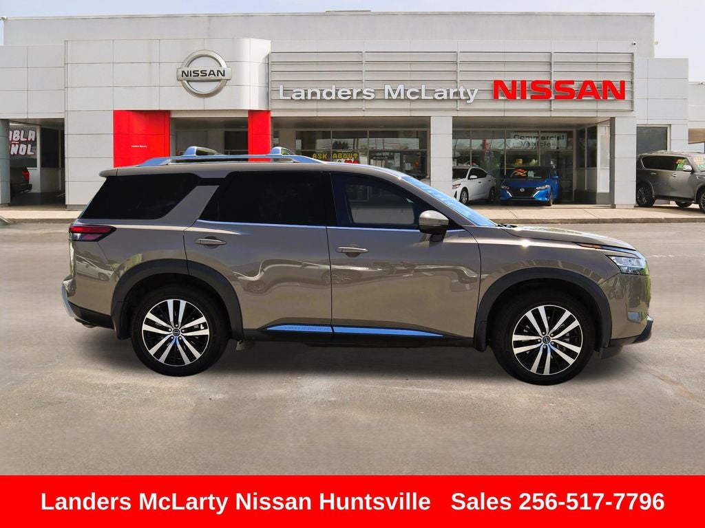 2023 Nissan Pathfinder Platinum