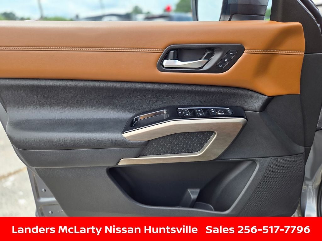 2023 Nissan Pathfinder Platinum