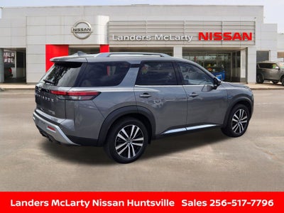 2023 Nissan Pathfinder Platinum