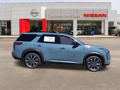 2026 Nissan Pathfinder Platinum