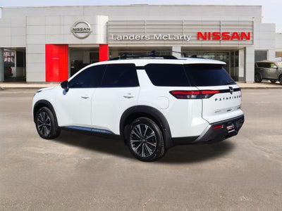 2026 Nissan Pathfinder Platinum