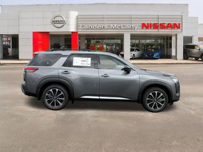 2026 Nissan Pathfinder Platinum