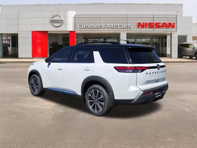 2026 Nissan Pathfinder Platinum