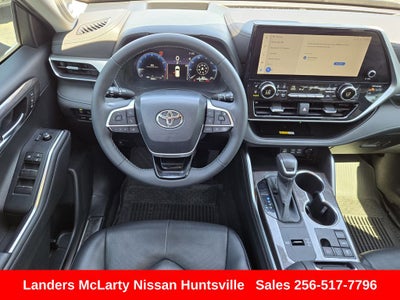 2023 Toyota Highlander Platinum