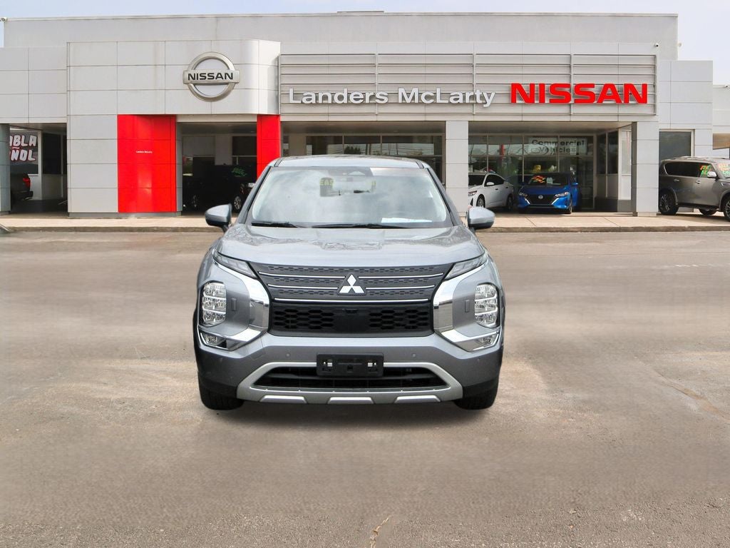 2024 Mitsubishi Outlander Base