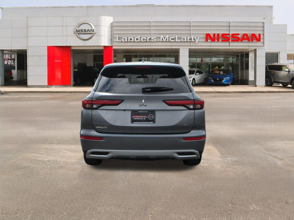 2024 Mitsubishi Outlander SE