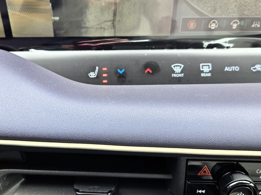 2026 Nissan Leaf PLATINUM+