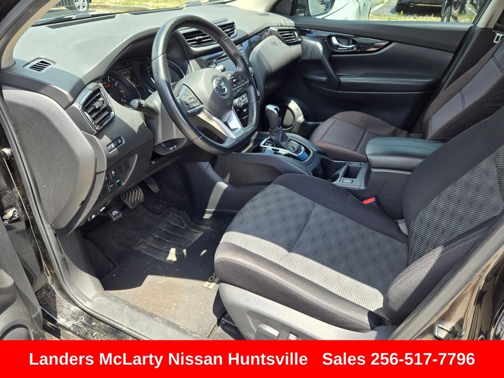 2022 Nissan Rogue Sport SV