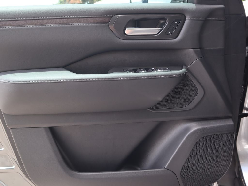 2025 Nissan Armada SL