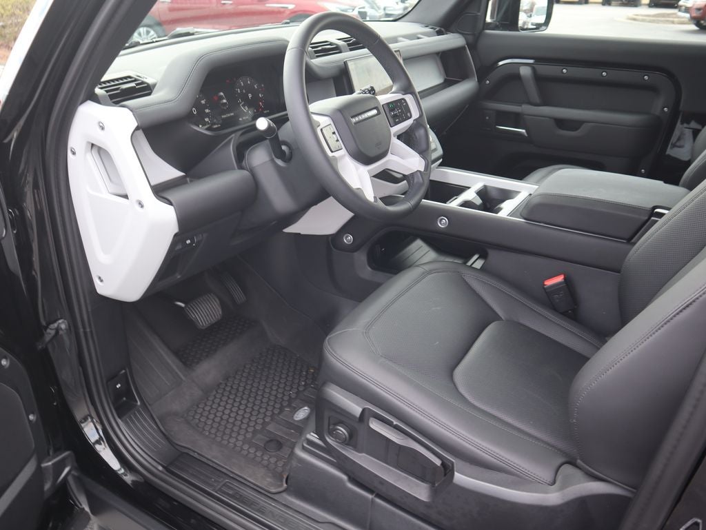 2025 Land Rover Defender 90 S