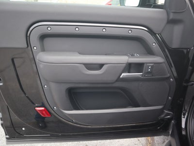 2025 Land Rover Defender 90 S