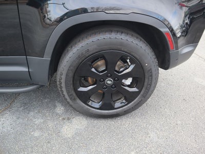 2025 Land Rover Defender 90 S