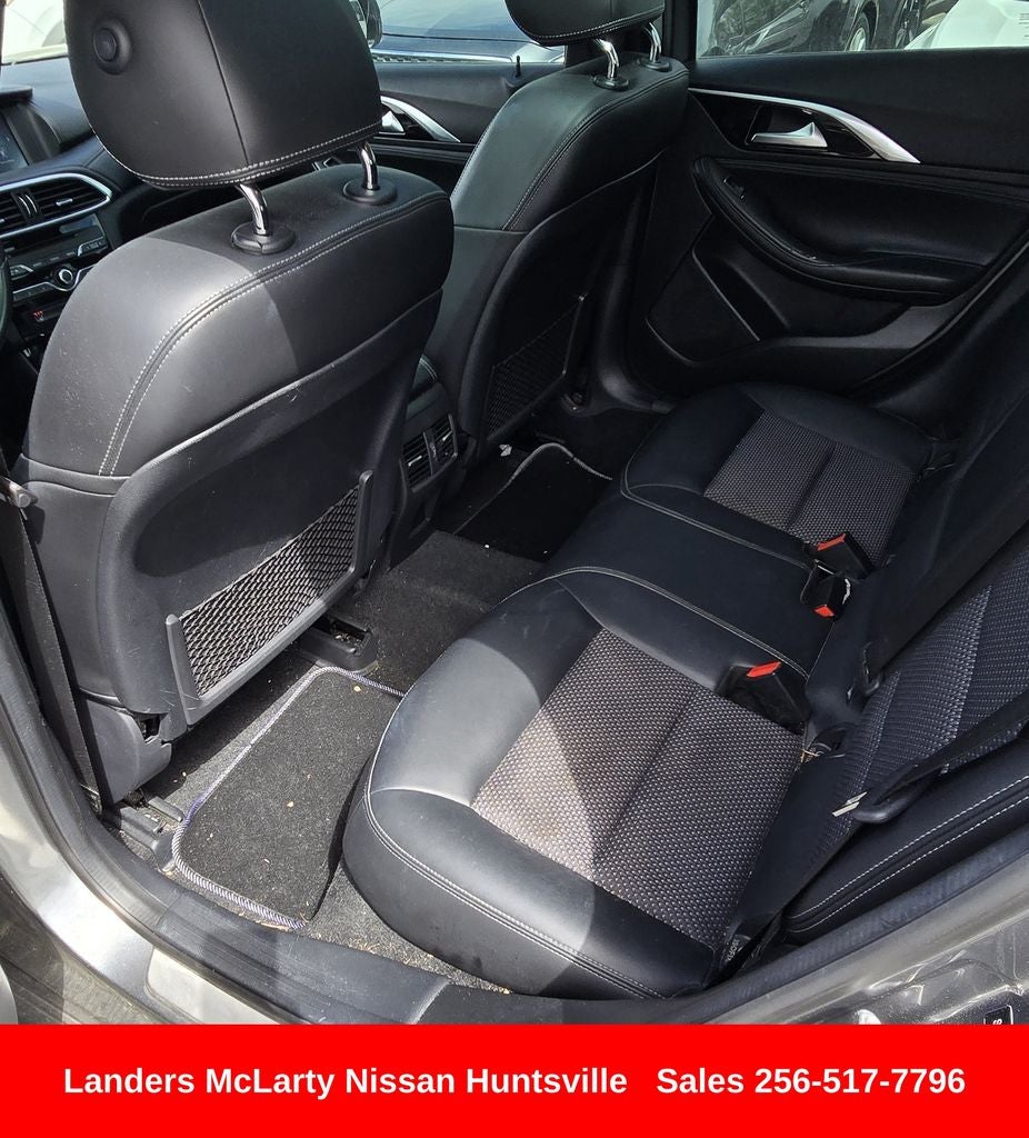 2019 INFINITI QX30 LUXE