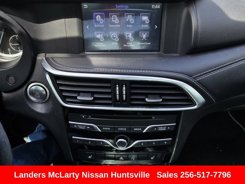 2019 INFINITI QX30 LUXE