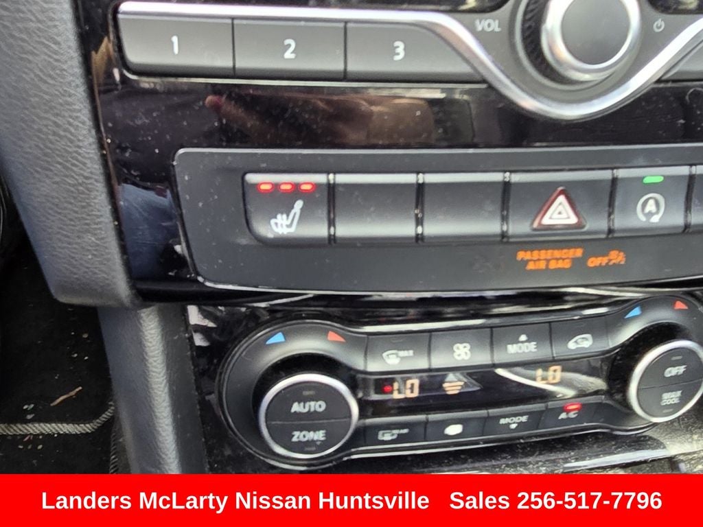 2019 INFINITI QX30 LUXE