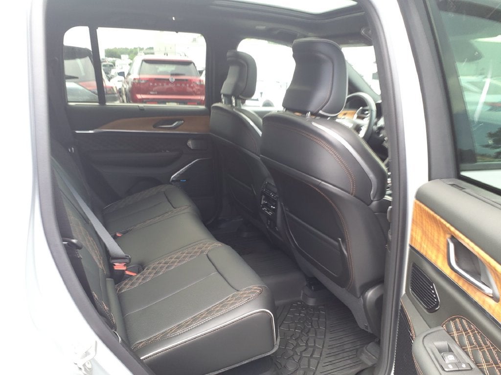 2025 Jeep Grand Cherokee Summit Reserve