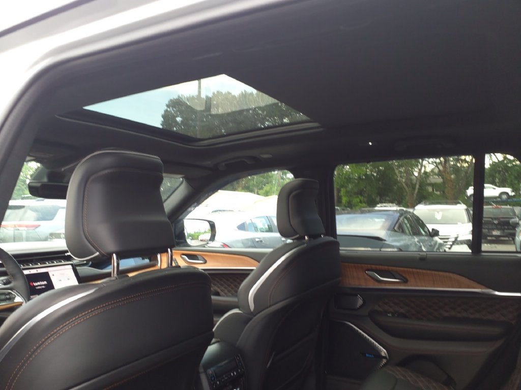 2025 Jeep Grand Cherokee Summit Reserve