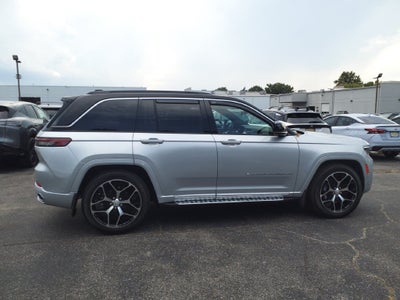 2025 Jeep Grand Cherokee Summit Reserve