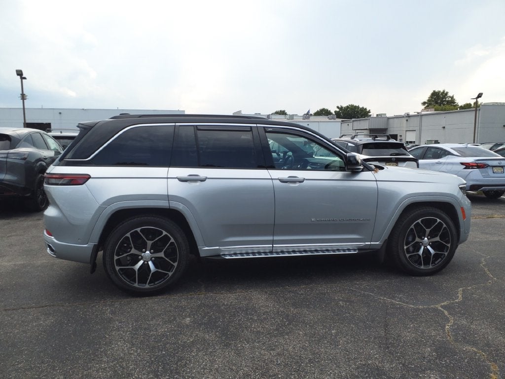 2025 Jeep Grand Cherokee Summit Reserve