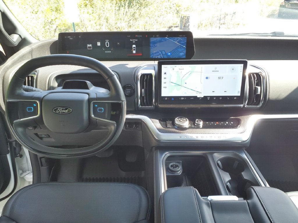 2025 Ford Expedition Platinum