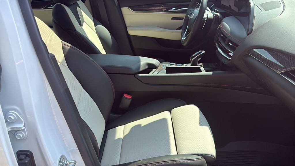 2025 Cadillac CT5 Sport