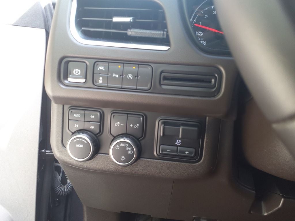 2024 Chevrolet Suburban LS