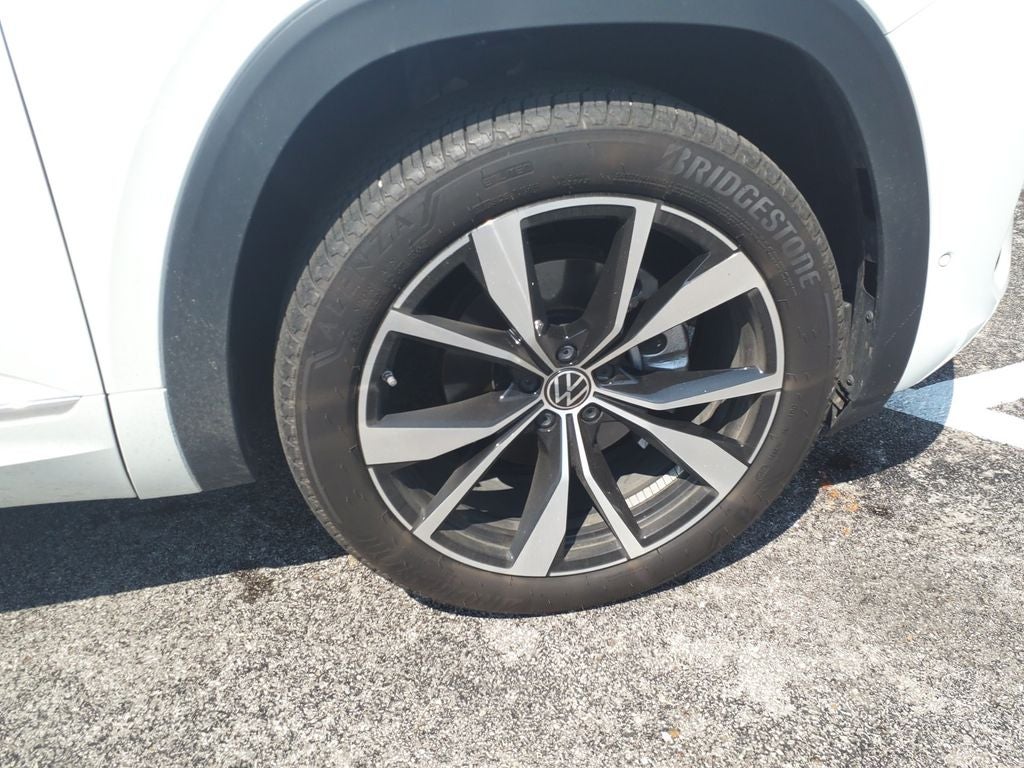 2026 Volkswagen Atlas Cross Sport 2.0T SEL Premium R-Line