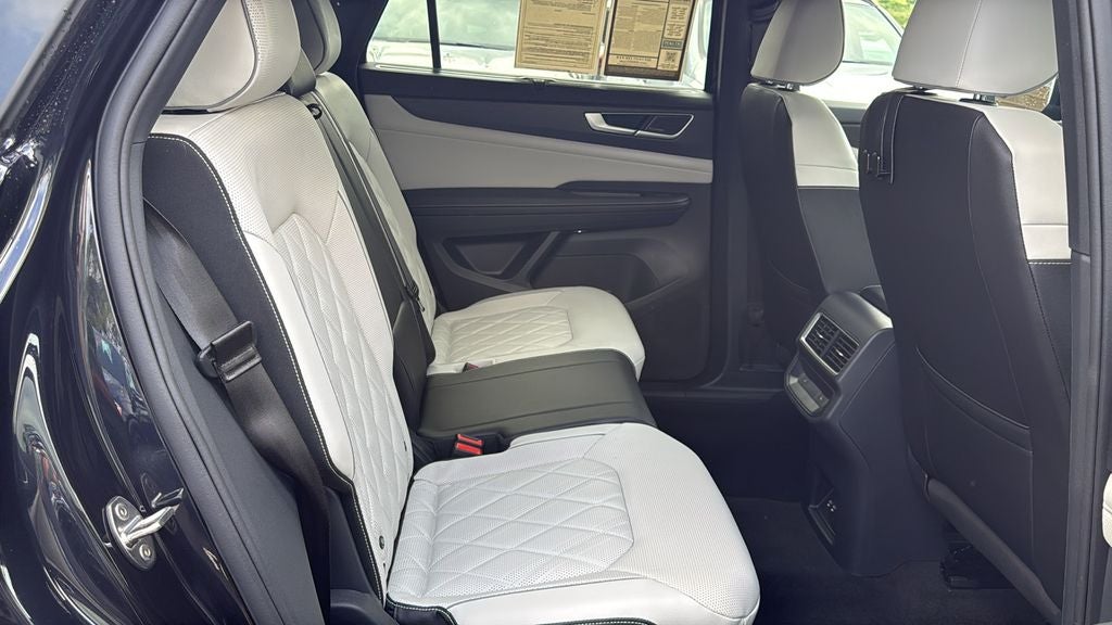 2025 Volkswagen Atlas Cross Sport 2.0T SEL Premium R-Line