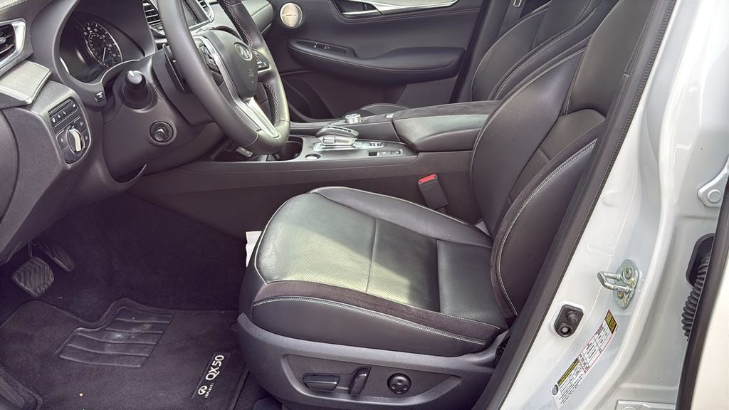 2023 INFINITI QX50 Sensory