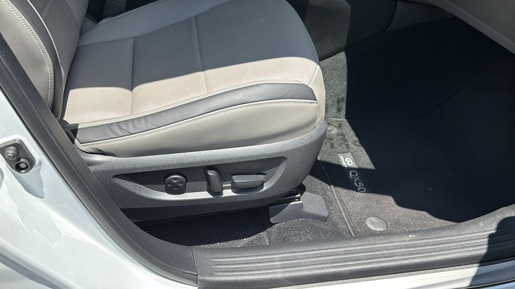 2023 INFINITI QX50 Sensory