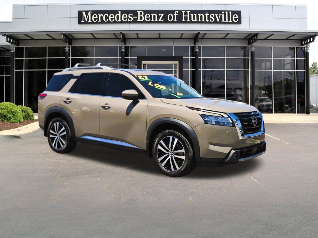 2023 Nissan Pathfinder Platinum