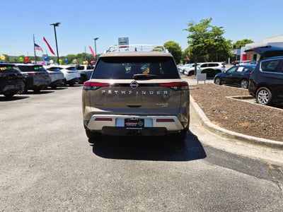 2023 Nissan Pathfinder Platinum