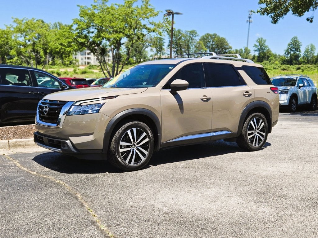2023 Nissan Pathfinder Platinum