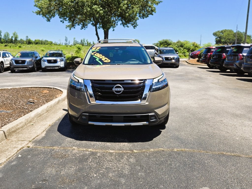 2023 Nissan Pathfinder Platinum