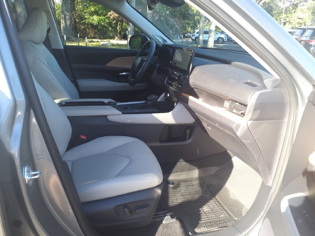 2025 Toyota Grand Highlander Hybrid Limited