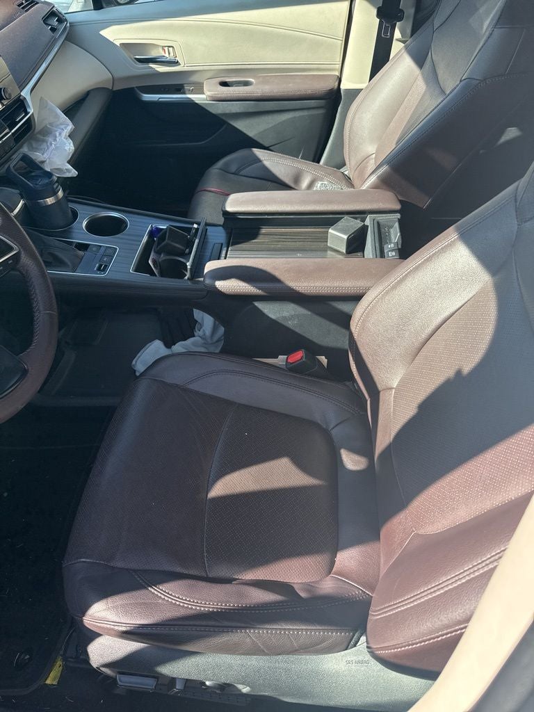 2021 Toyota Sienna Platinum 7 Passenger