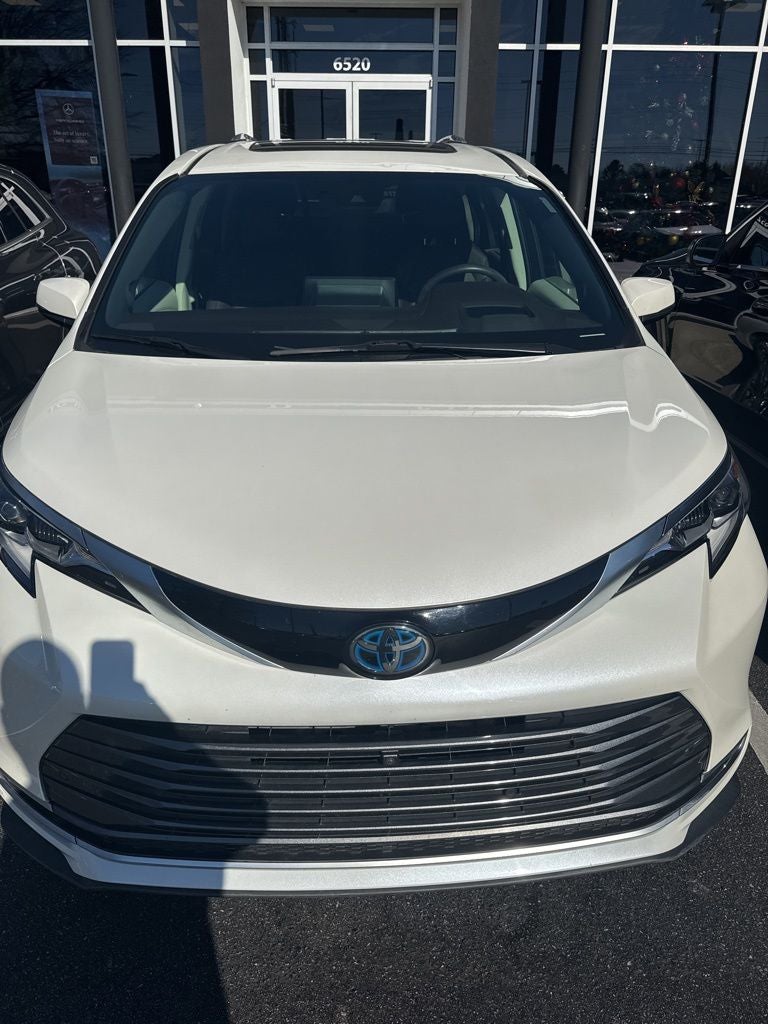 2021 Toyota Sienna Platinum 7 Passenger