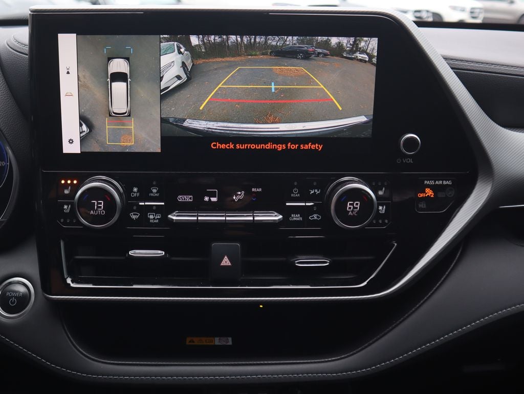 2024 Toyota Highlander Hybrid Platinum