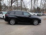 2024 Toyota Highlander Hybrid Platinum