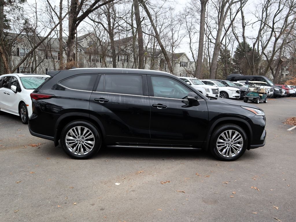 2024 Toyota Highlander Hybrid Platinum