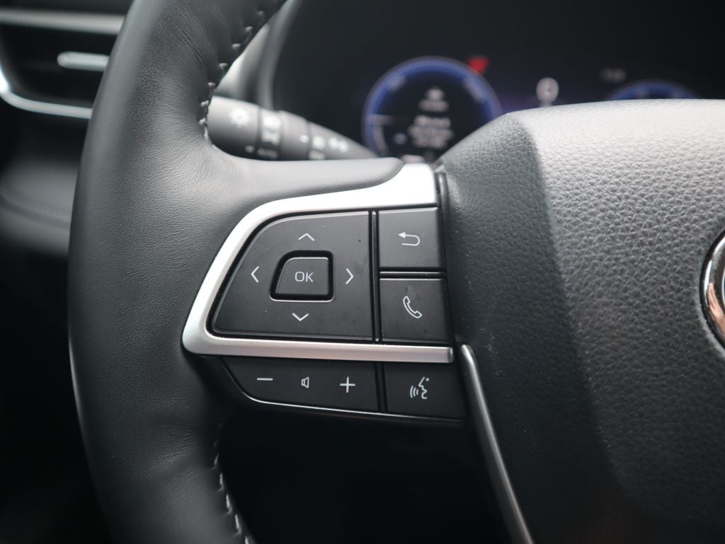 2024 Toyota Highlander Hybrid Platinum