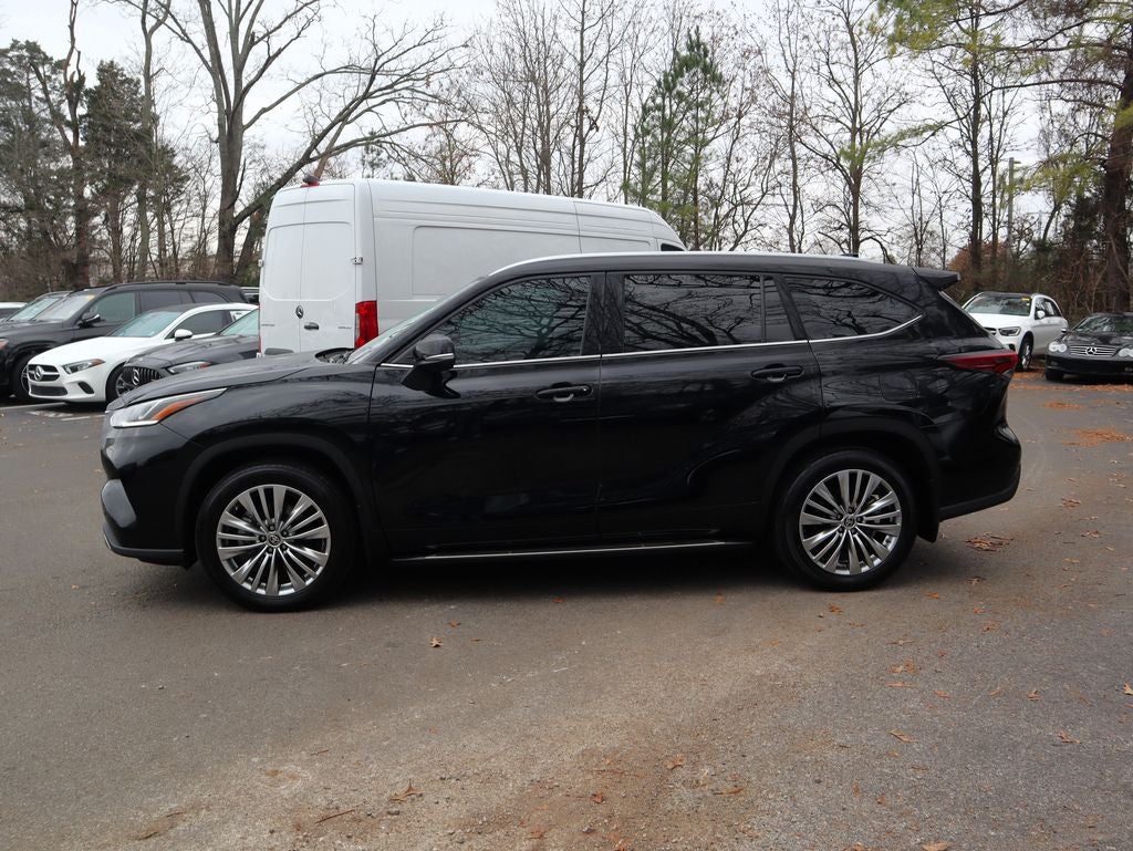 2024 Toyota Highlander Hybrid Platinum