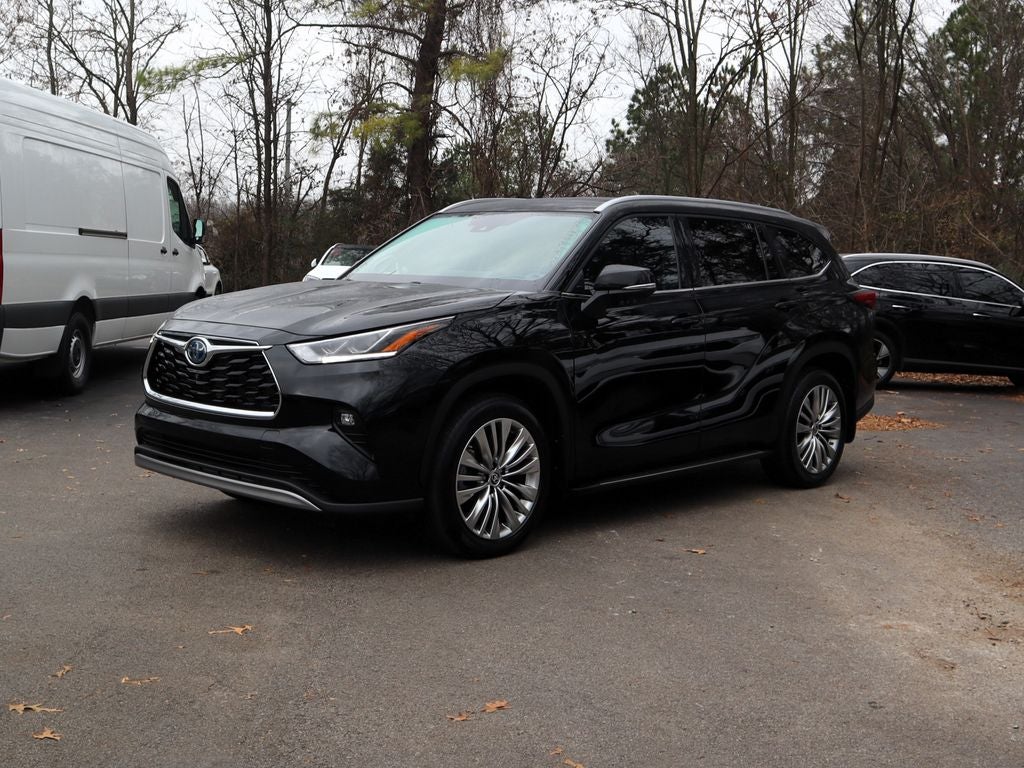 2024 Toyota Highlander Hybrid Platinum