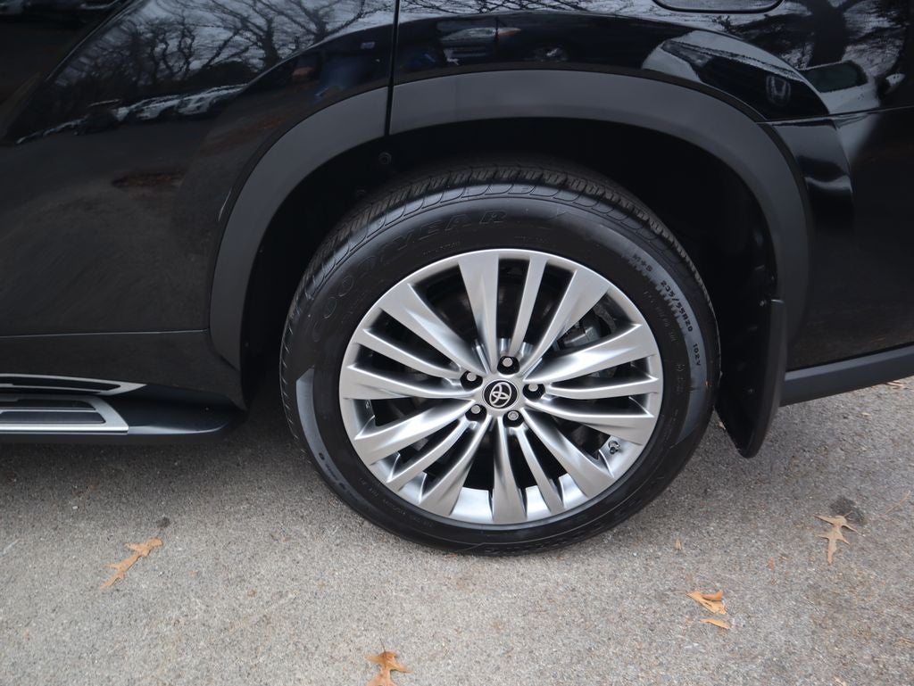 2024 Toyota Highlander Hybrid Platinum